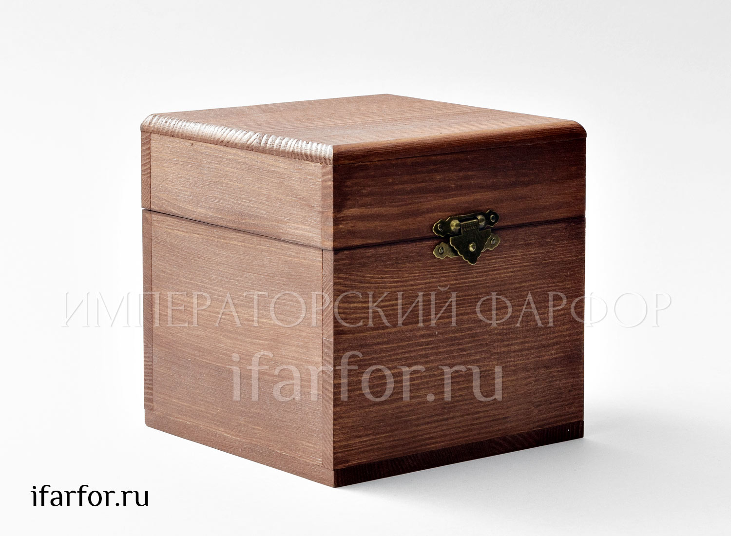 Шкатулка подарочная «Шкатулка подарочная светло-коричневая» Форма: Шкатулка. Дерево. Масло. 140 x 140 x 140 мм.