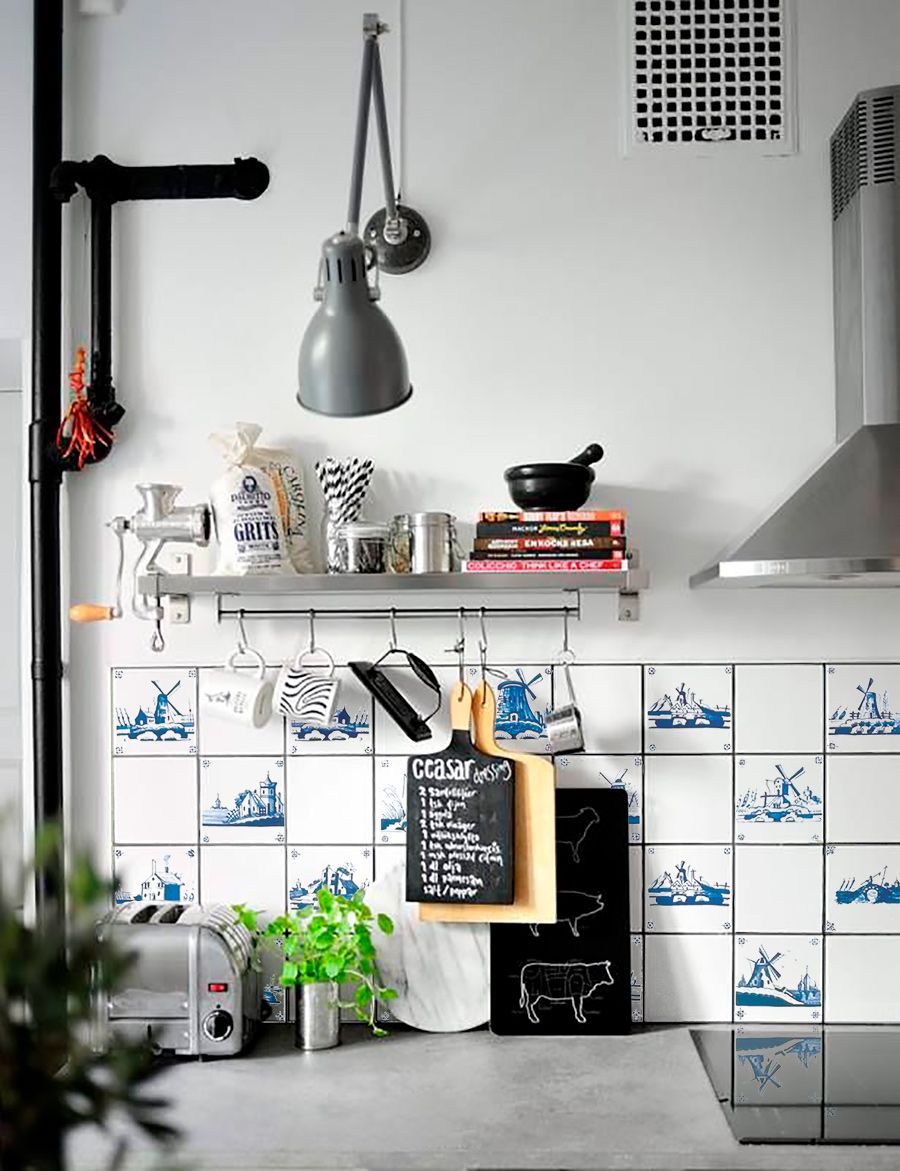 Набор изразцов «Приключения Муми-Троллей 5» Керамика. 97 x 97 мм.