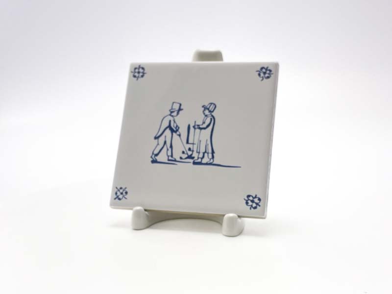 Изразец «Голландский Детские игры. Игра в гольф» Керамика. 97 x 97 мм.
